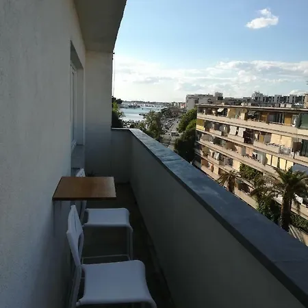 Luna Apartament *